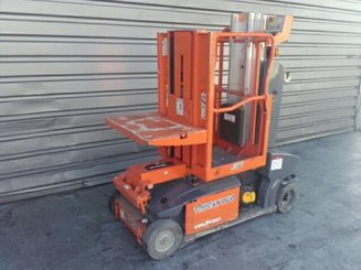 Navicella a gruppo di sollevamento verticale JLG TOUCAN DUO