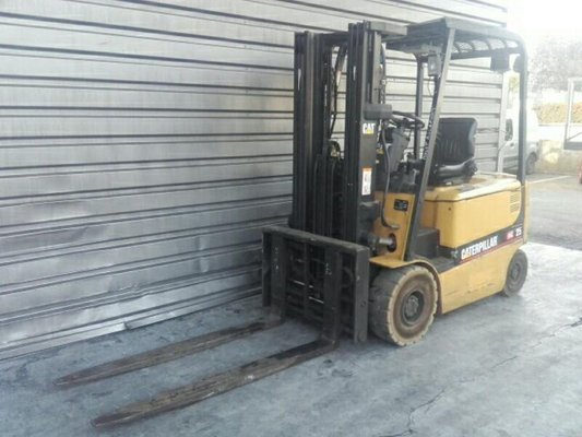 Carrello elevatore frontale a 4 ruote Caterpillar EP25K-PAC - 1