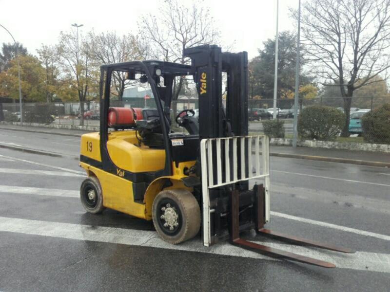 Carrello elevatore frontale a 4 ruote Yale GLP40 VX - 1