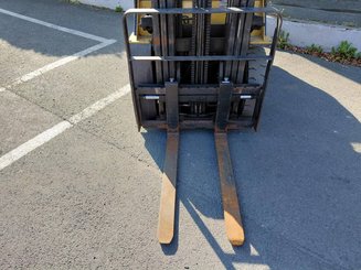 Carrello elevatore frontale a 4 ruote Caterpillar GP25N - 6