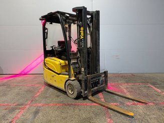 Carrello elevatore frontale a 3 ruote Yale ERP16VT SWB