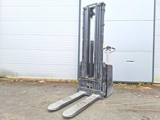 Stoccatori guida in accompagnamento Caterpillar NSP16N2