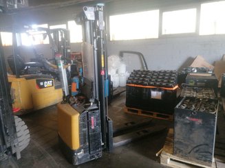 Stoccatori guida in accompagnamento Caterpillar NSP12N