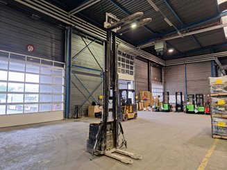 Stoccatori guida in accompagnamento Caterpillar NSP16N2