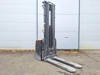 Stoccatori guida in accompagnamento Caterpillar NSP16N2