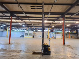 Stoccatori guida in accompagnamento Caterpillar NSP16N2