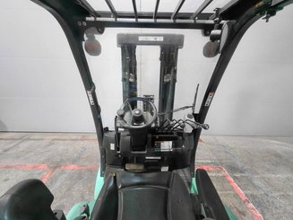Carrello elevatore frontale a 4 ruote Yale GDP30VX