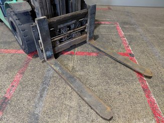 Carrello elevatore frontale a 4 ruote Yale GDP30VX