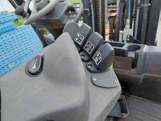 Carrello elevatore frontale a 4 ruote Yale GLP40VX5 - 5