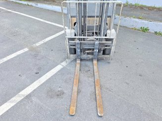 Carrello elevatore frontale a 4 ruote Yale GDP18VX - 8