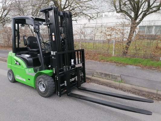 Carrello elevatore frontale a 4 ruote - XC30i
