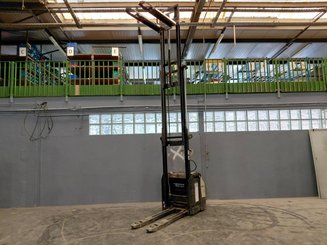Stoccatori guida in accompagnamento Crown ESI4000-12 - 17
