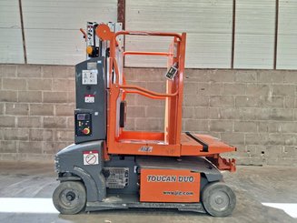 Navicella a gruppo di sollevamento verticale JLG TOUCAN DUO