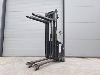 Stoccatori guida in accompagnamento Caterpillar NSV16Ni - 7