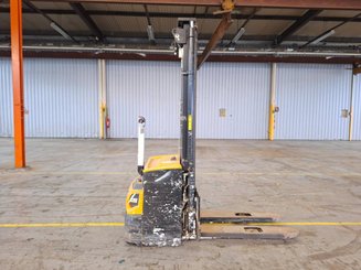 Stoccatori guida in accompagnamento Caterpillar NSP16N2