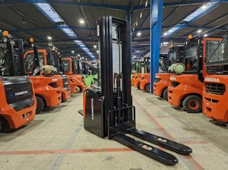 Stoccatori con piattaforma Hangcha CDD16-AZ3S