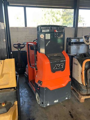 Navicella a gruppo di sollevamento verticale JLG DSP-M - 1