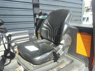 Carrello elevatore frontale a 4 ruote Fenwick E40P