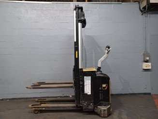 Stoccatori guida in accompagnamento Caterpillar NSV16Ni