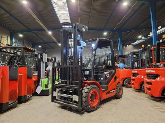 Carrello elevatore frontale a 4 ruote Hangcha XF30G-2 - 1