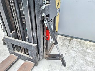 Stoccatori con pedana Caterpillar NSR20N