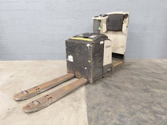 Transpallet con pedana Crown WT3040 2.00 - 1