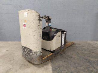 Transpallet con pedana Crown WT3040 2.00 - 2