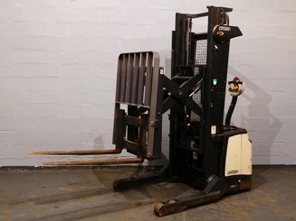 Carrello stoccatore a razze larghe Crown SHR5520-1.3