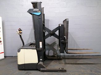 Carrello stoccatore a razze larghe Crown SHR5540-1.6