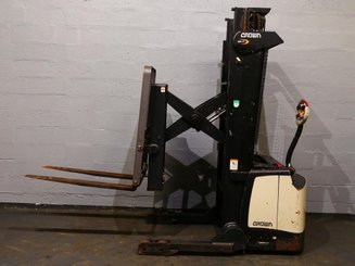 Carrello stoccatore a razze larghe Crown SHR5520-1.3