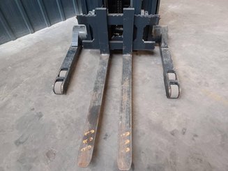 Carrello stoccatore a razze larghe Crown SHR5520-1.3