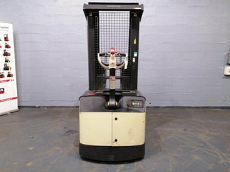 Carrello stoccatore a razze larghe Crown SHR5540-1.6