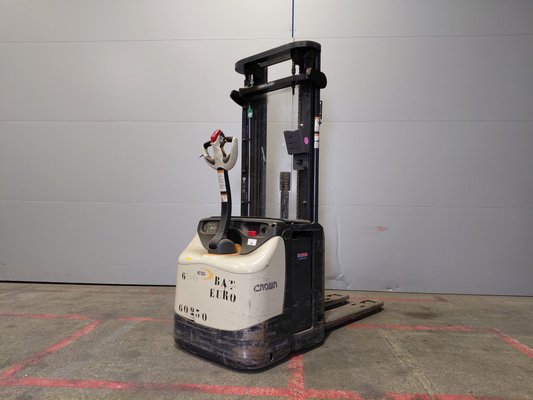 Stoccatori Crown ESI4000-14 - 1