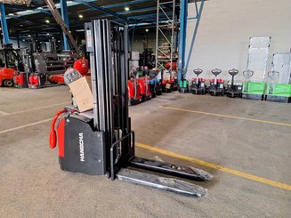 Stoccatori con piattaforma Hangcha  CDD16-AC2S-L 
