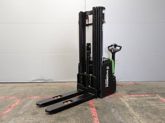Stoccatori guida in accompagnamento Hangcha CDD16-XT1-SI - 2