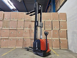 Stoccatori guida in accompagnamento Hangcha CDD16-AC1-L