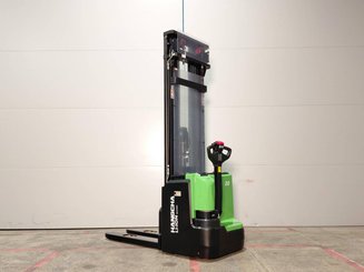 Stoccatori guida in accompagnamento Hangcha CDD20 XT1-SI
