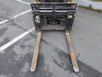 Carrello elevatore frontale a 4 ruote Caterpillar GP30NTD - 4