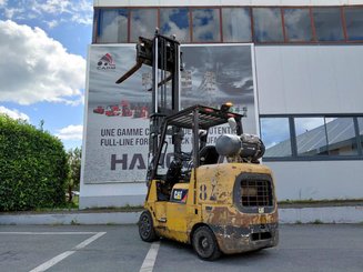 Carrello elevatore frontale a 4 ruote Caterpillar GC40K - 10