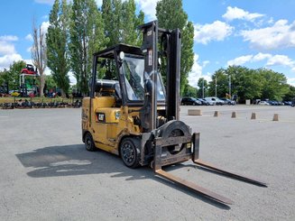 Carrello elevatore frontale a 4 ruote Caterpillar GC40K - 16