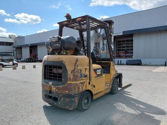 Carrello elevatore frontale a 4 ruote Caterpillar GC40K - 17
