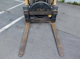 Carrello elevatore frontale a 4 ruote Caterpillar GC40K - 12