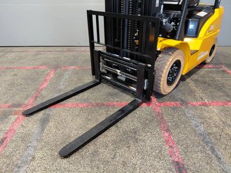 Carrello elevatore frontale a 4 ruote Hangcha XE25i ( CPD25-XEY2HA-SI )