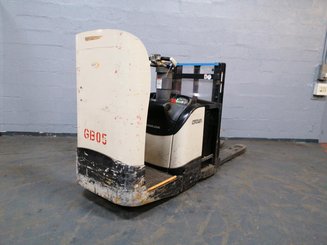 Stoccatori con piattaforma Crown DT3040