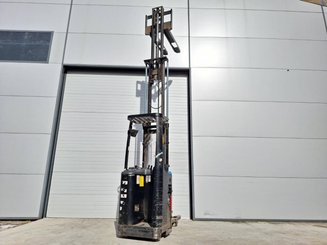 Stoccatori con pedana Caterpillar NSR16NI