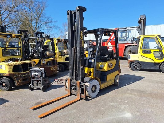 Carrello elevatore frontale a 4 ruote Yale GLP20SVX - 1