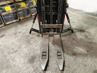 Stoccatori con pedana Caterpillar NSR20N - 9
