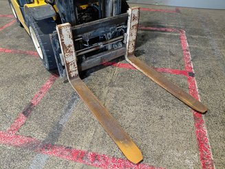 Carrello elevatore frontale a 4 ruote Yale GDP30VX - 6