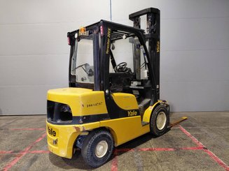 Carrello elevatore frontale a 4 ruote Yale GDP30VX - 3