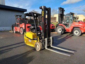 Carrelli elevatori elettrici Yale ERP16VT